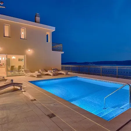 Sun Palace With Luxury 5 Bedroom And Amazing Panoramic Sea Views