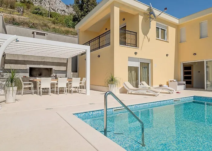 Sun Palace With Luxury 5 Bedroom And Amazing Panoramic Sea Views Villa *