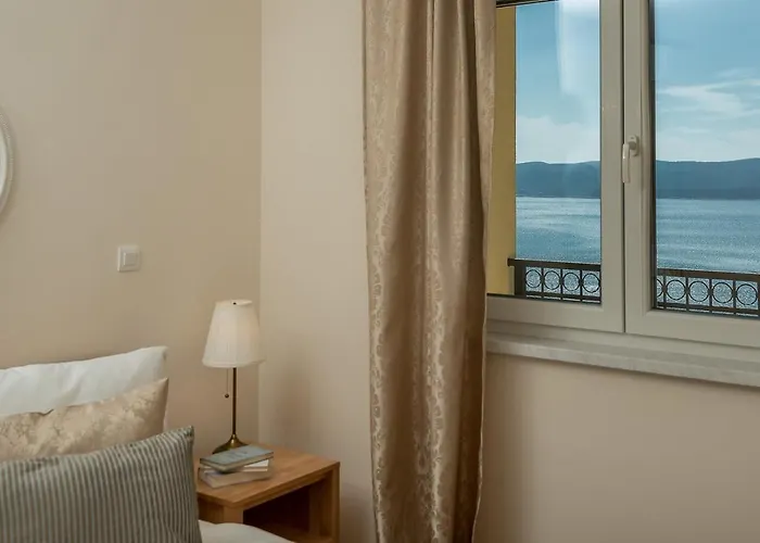 Sun Palace With Luxury 5 Bedroom And Amazing Panoramic Sea Views Villa *